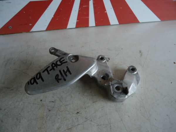 Yamaha YZF1000R Thunderace Front Footrest Hanger