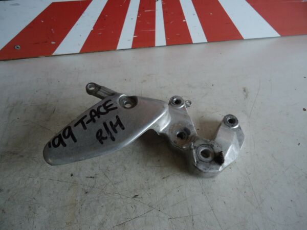 Yamaha YZF1000 Thunderace RH Front Footrest Hanger YZF1000 Footpeg Hanger