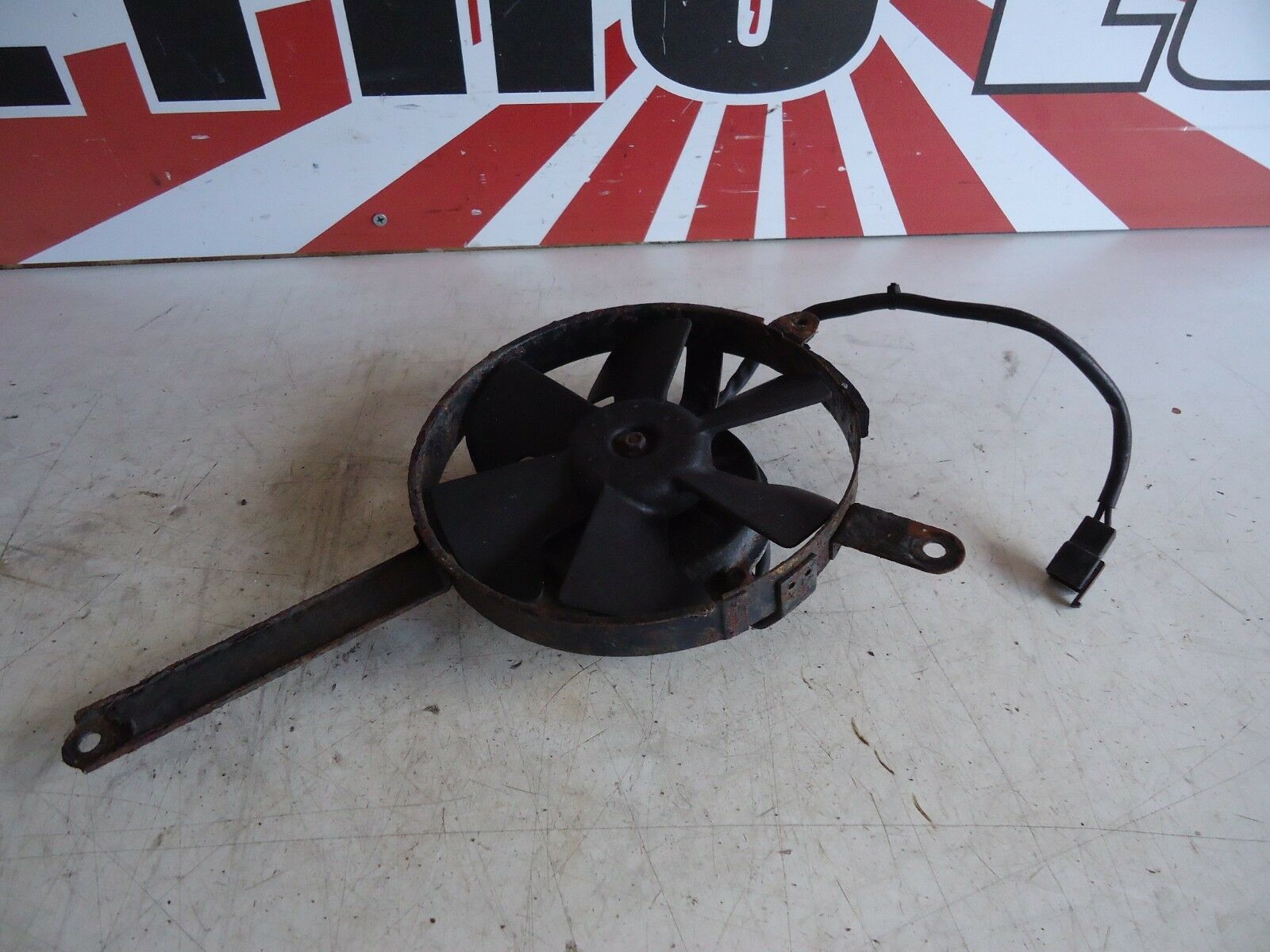 Yamaha YZF1000R Thunderace Radiator Fan 