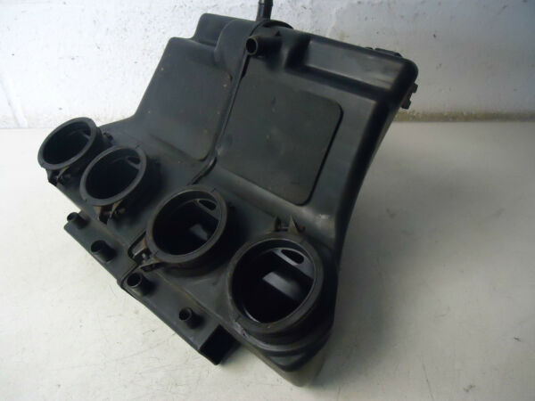 Suzuki RF900R Airbox