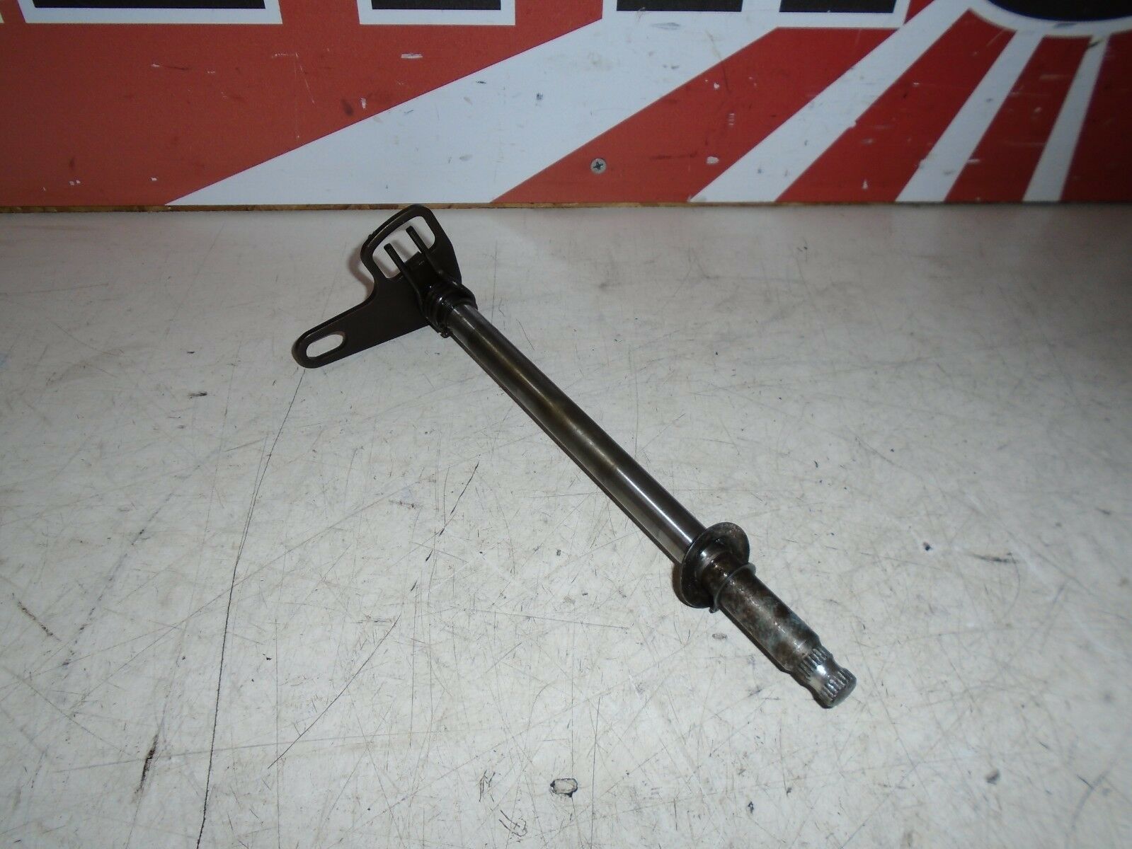 Suzuki RF600R Gear Selector Shaft