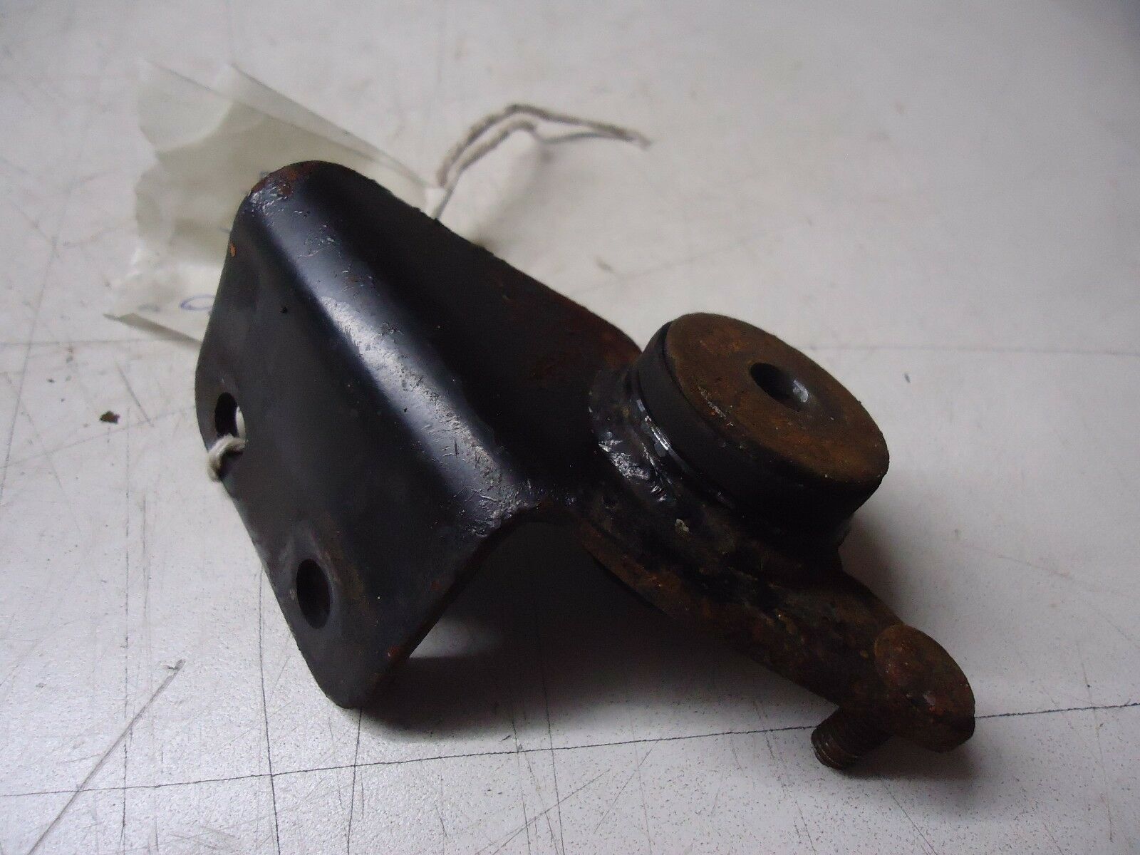 Suzuki RF600R Exhaust Mount Bracket 