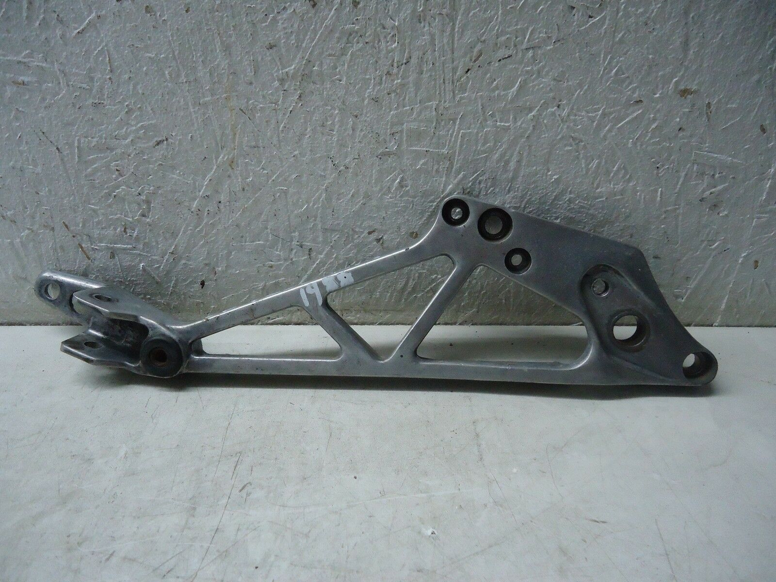 HONDA VF750F RH FOOTREST HANGER 1988 