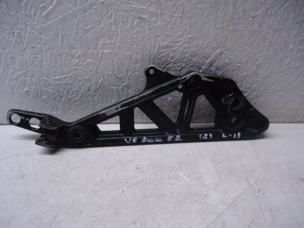 HONDA VF500F2 RH FOOTREST HANGER 