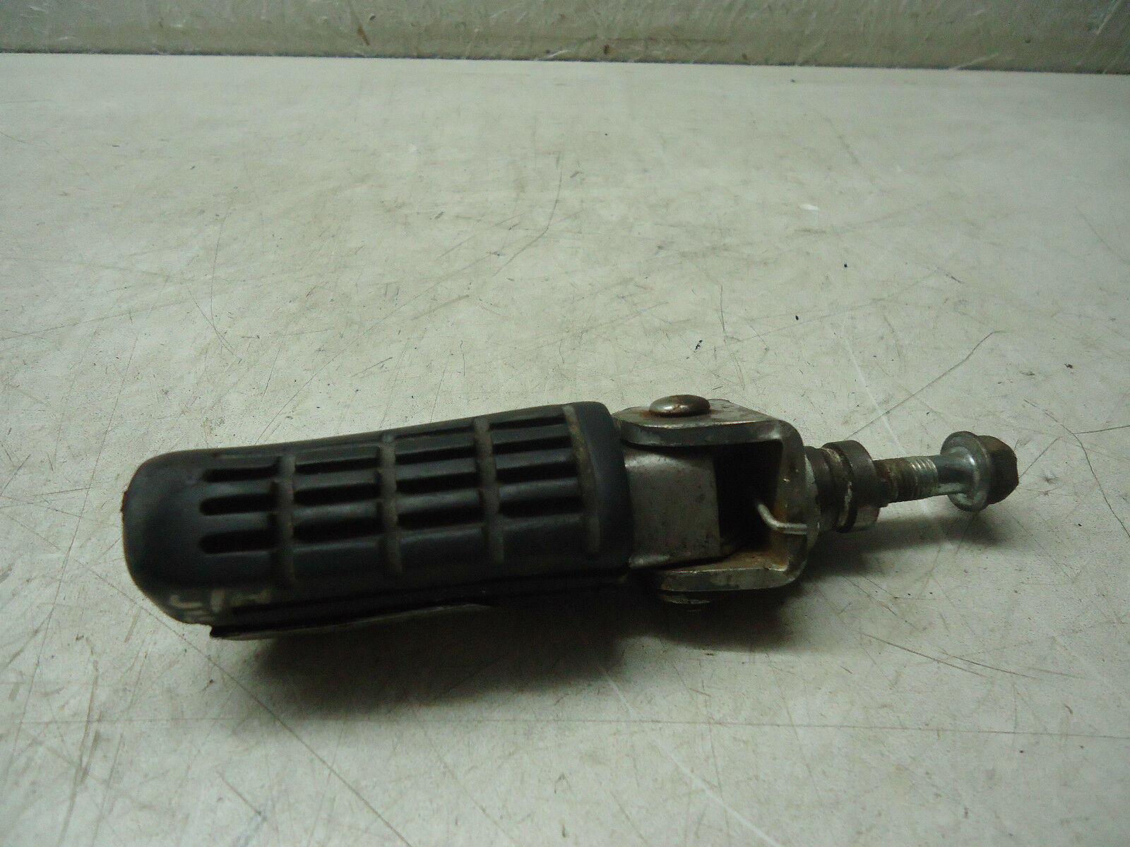 Honda VF1000F Front Footrest