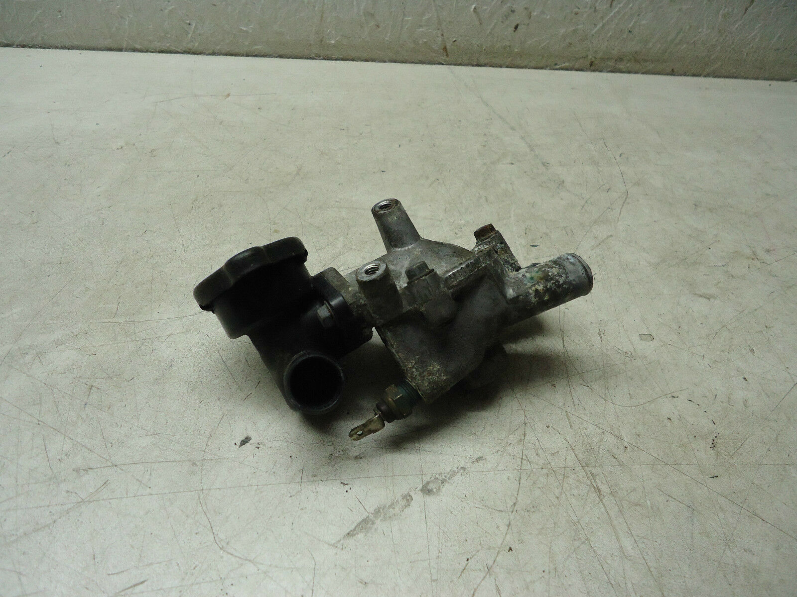 Kawasaki GPZ500s Thermostat Housing 1997 