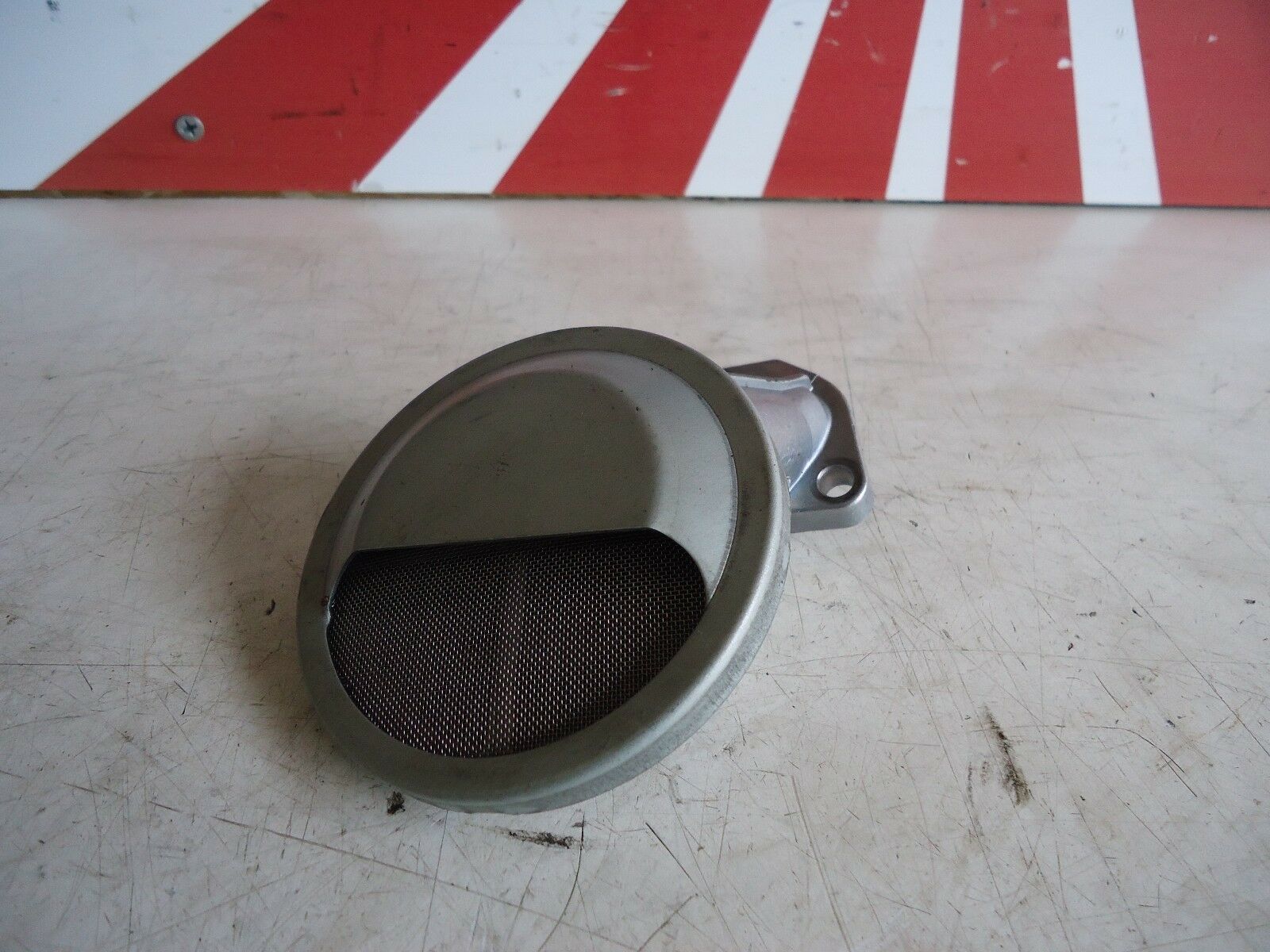 Kawasaki GPZ500s Engine Oil Strainer