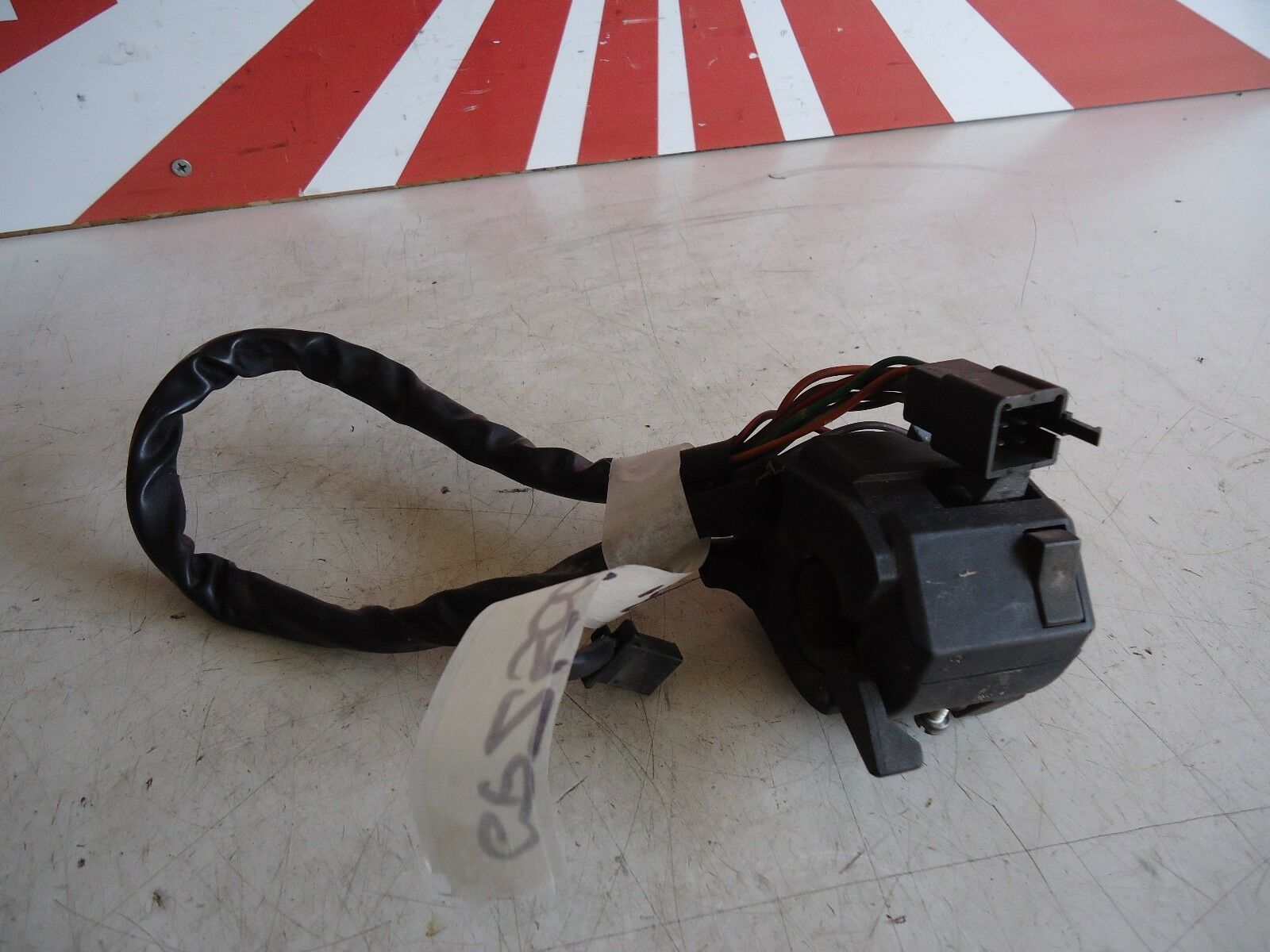Kawasaki GPZ500s Handlebar Switchgear