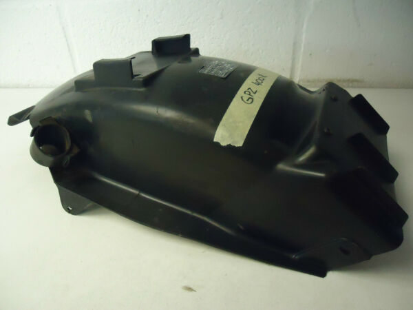 Kawasaki GPZ400R Rear Fender Mudguard