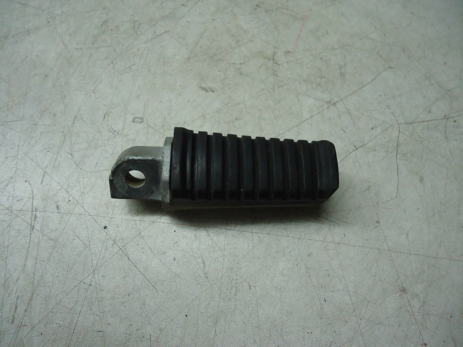 Kawasaki GPZ400R Rear Footrest