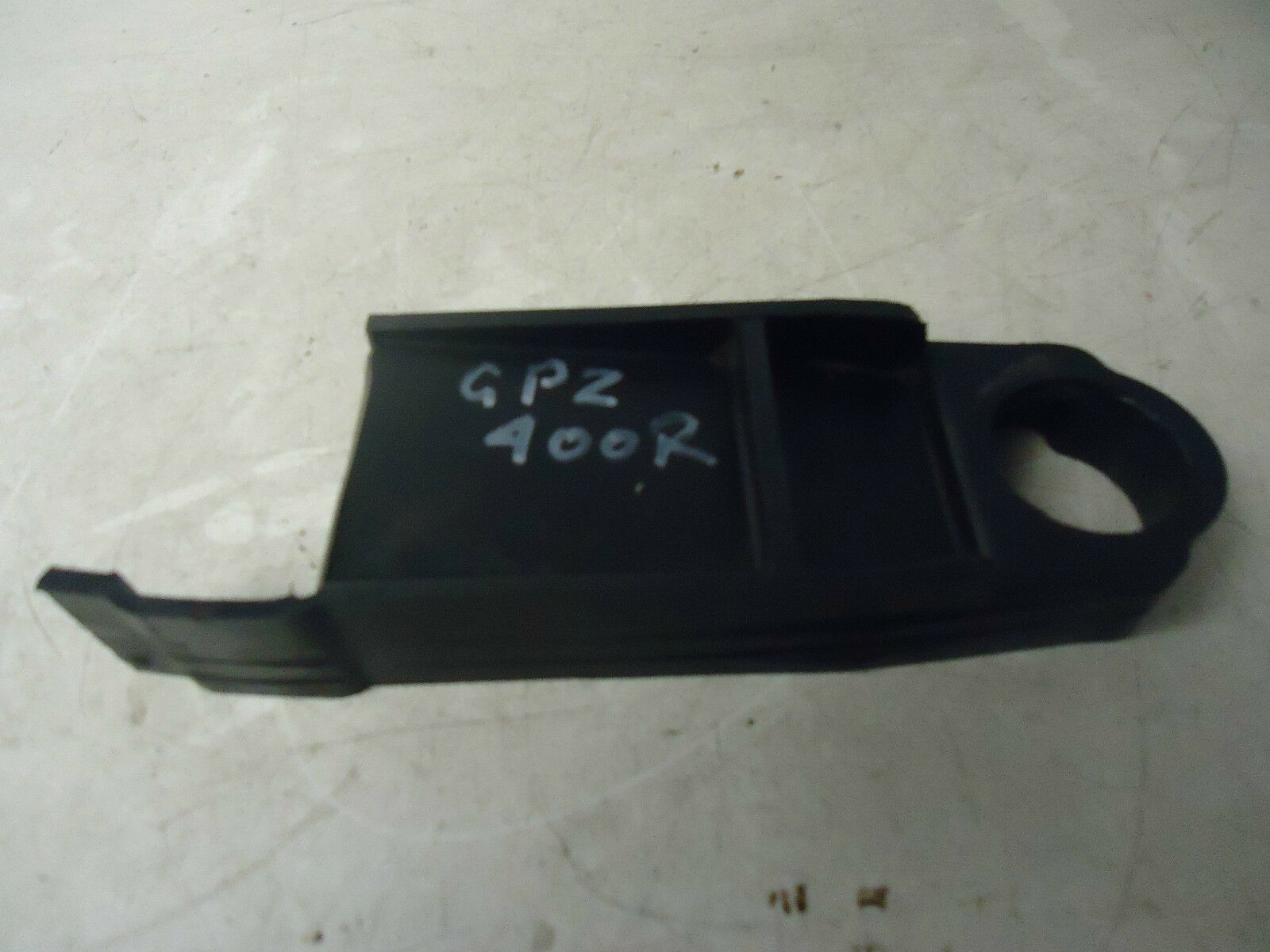 Kawasaki GPZ400R Chainguide 