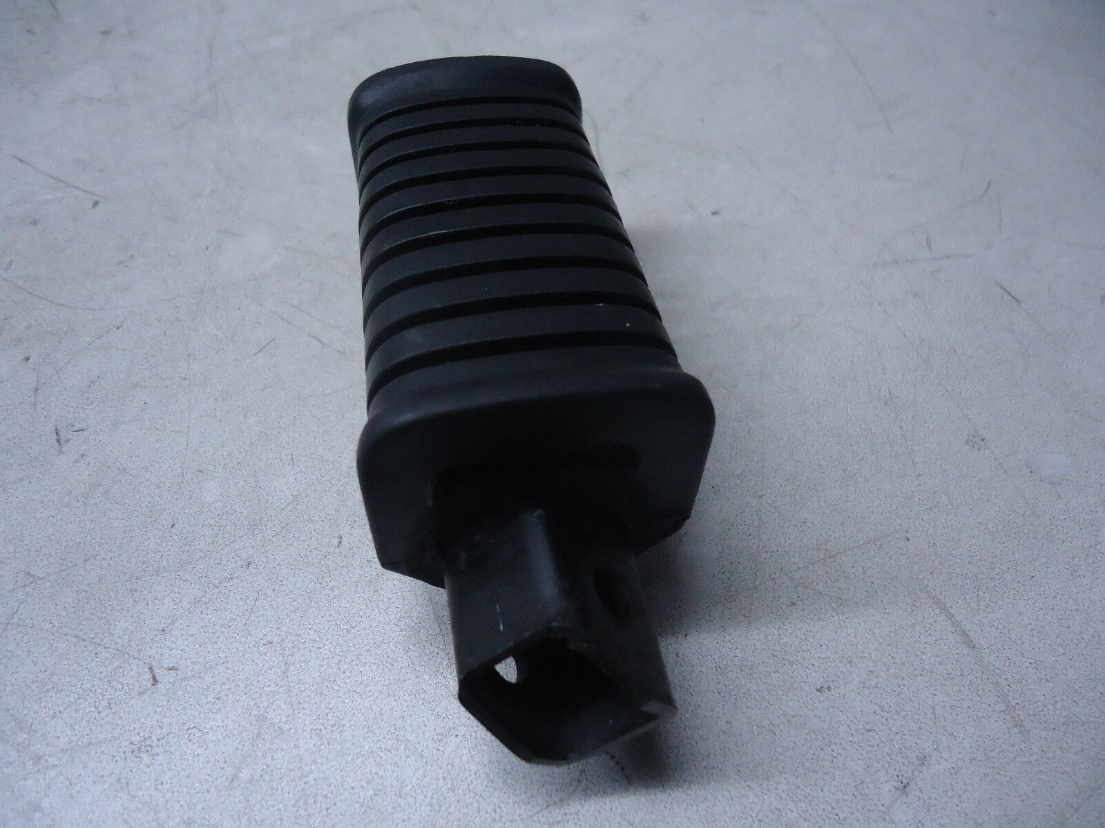 Kawasaki GPZ305 Rear Footrest 