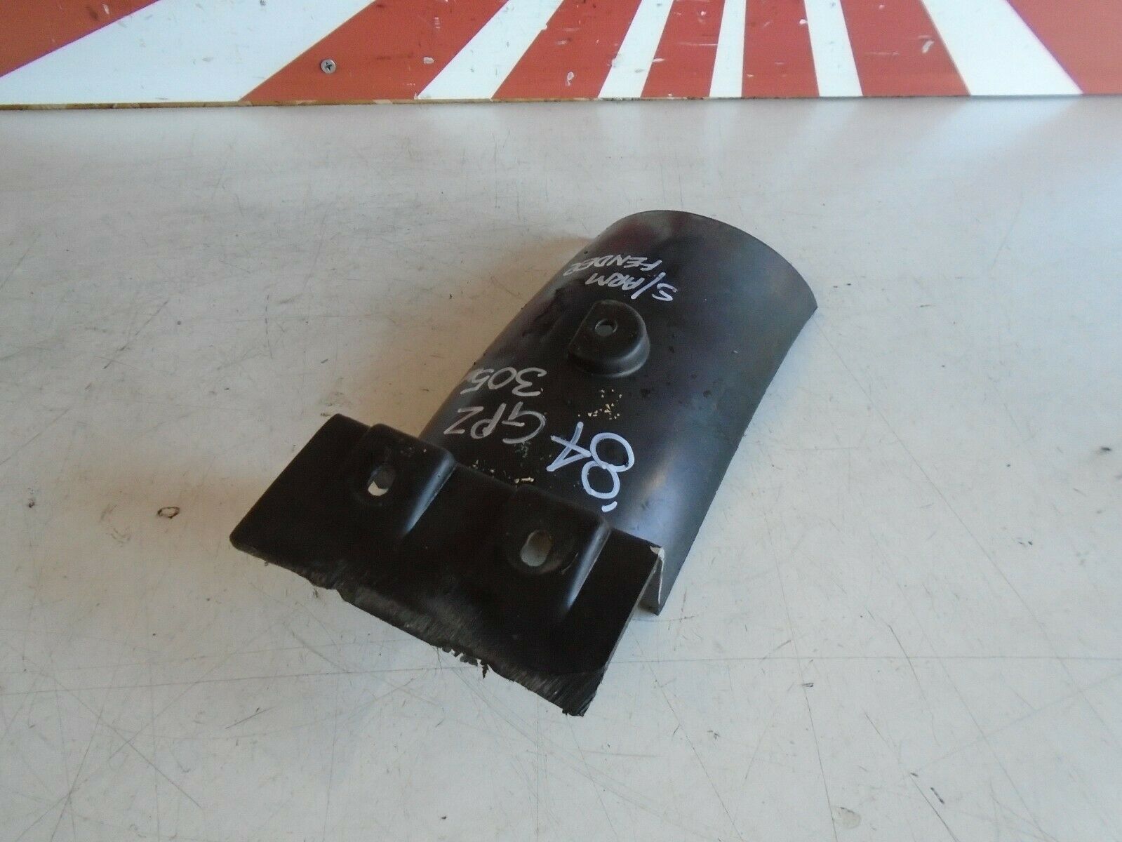 Kawasaki GPZ305 Swingarm Fender Splash Guard