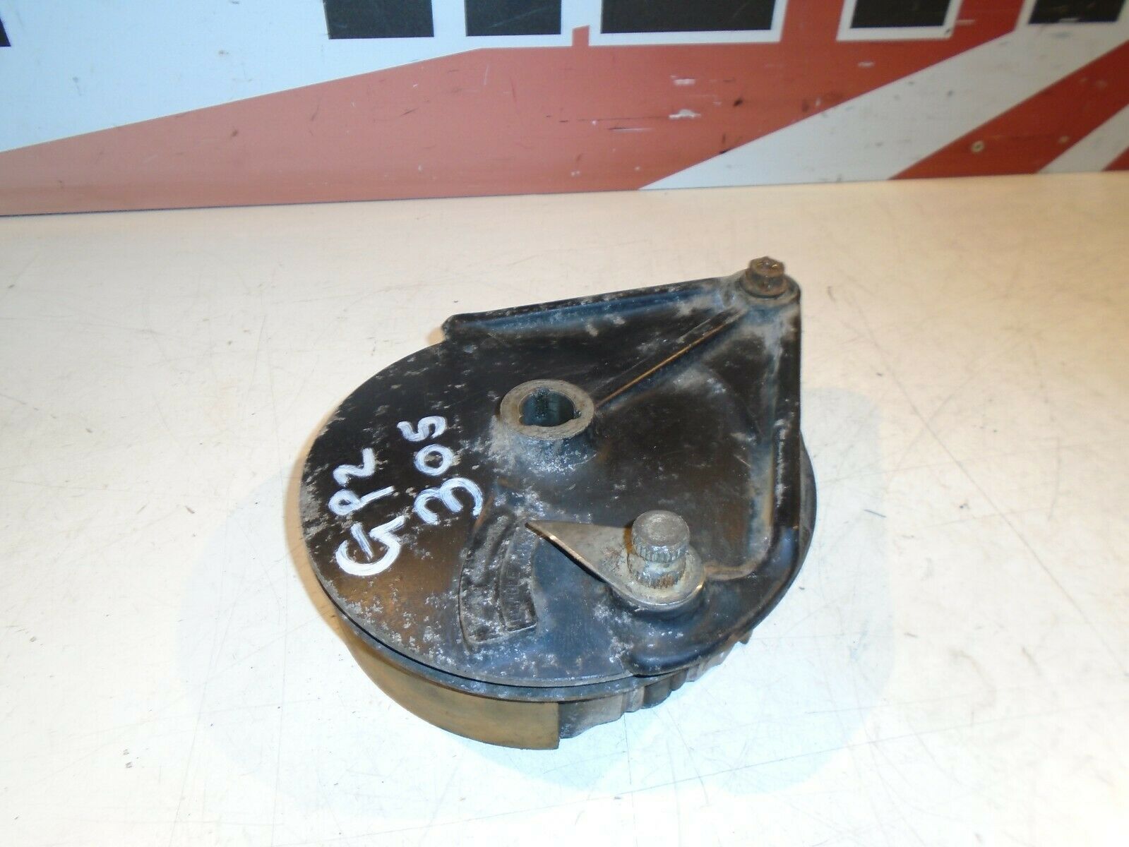 Kawasaki GPZ305 Rear Brake Drum Plate & Shoes 