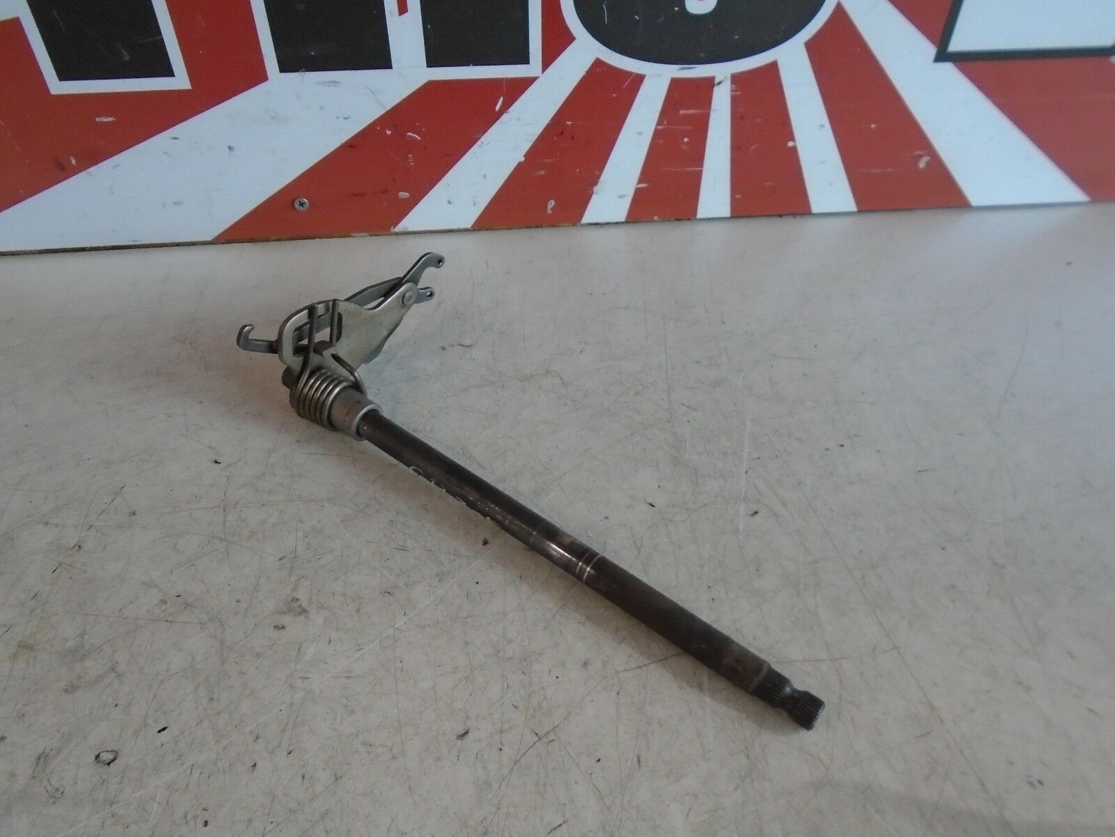 Kawasaki GPZ305 Gear Selector Shaft 
