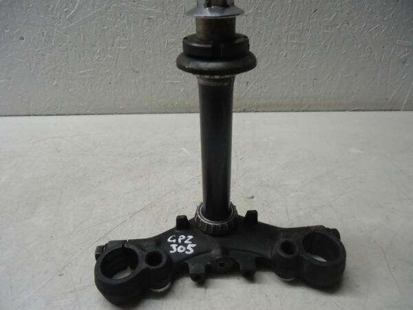 Kawasaki GPZ305 Lower Fork Yoke
