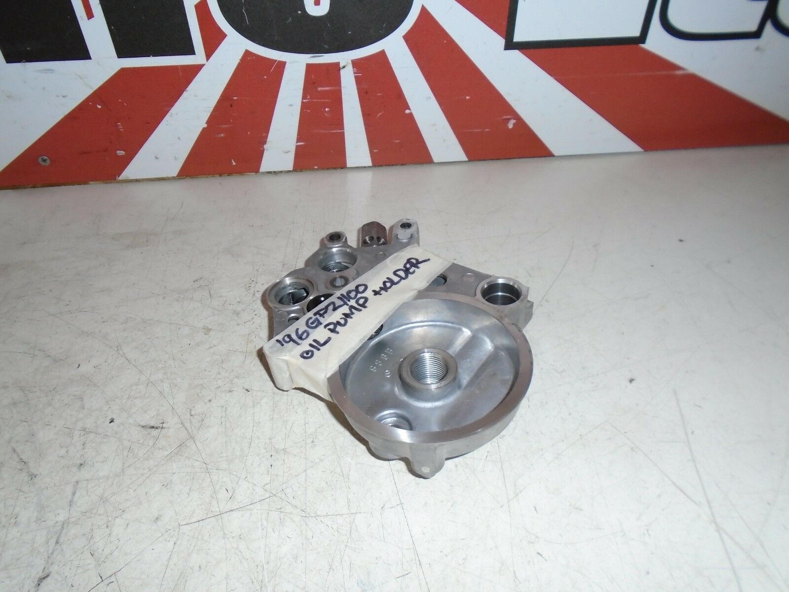 Kawasaki GPZ1100 Engine Oil Pump Mount Plate 
