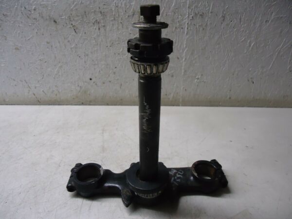 Kawasaki GT550 Lower Fork Yoke 