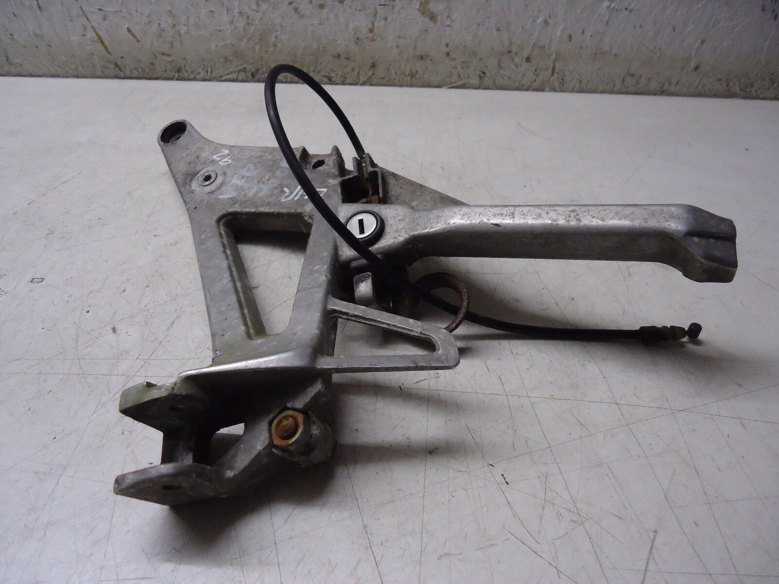 Honda VFR750F Rear Footrest Hanger 