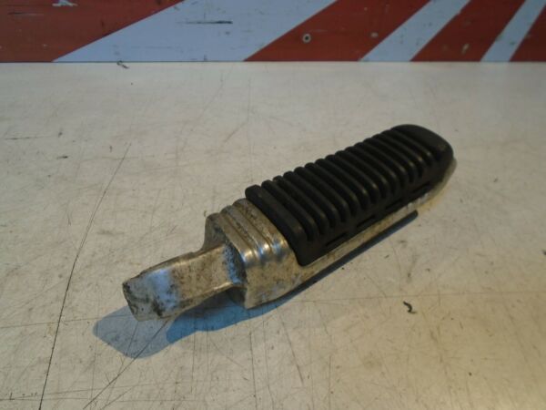 Suzuki GSX550ES Front Footrest