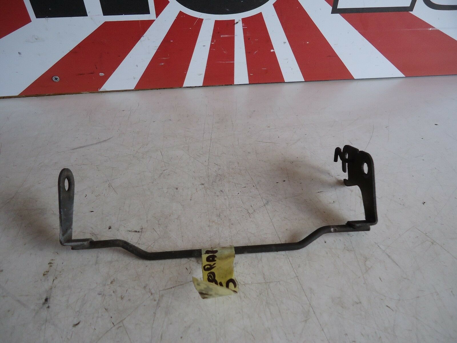 Kawasaki GPZ600R Seat Latch Bar