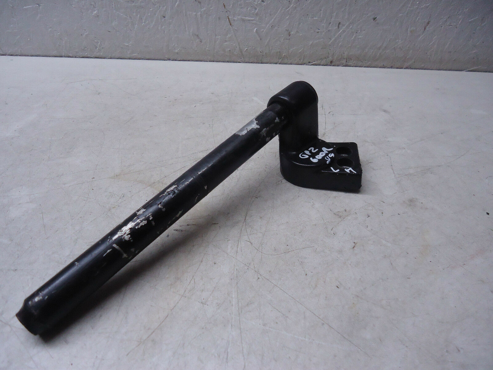 Kawasaki GPZ600R Handlebar 