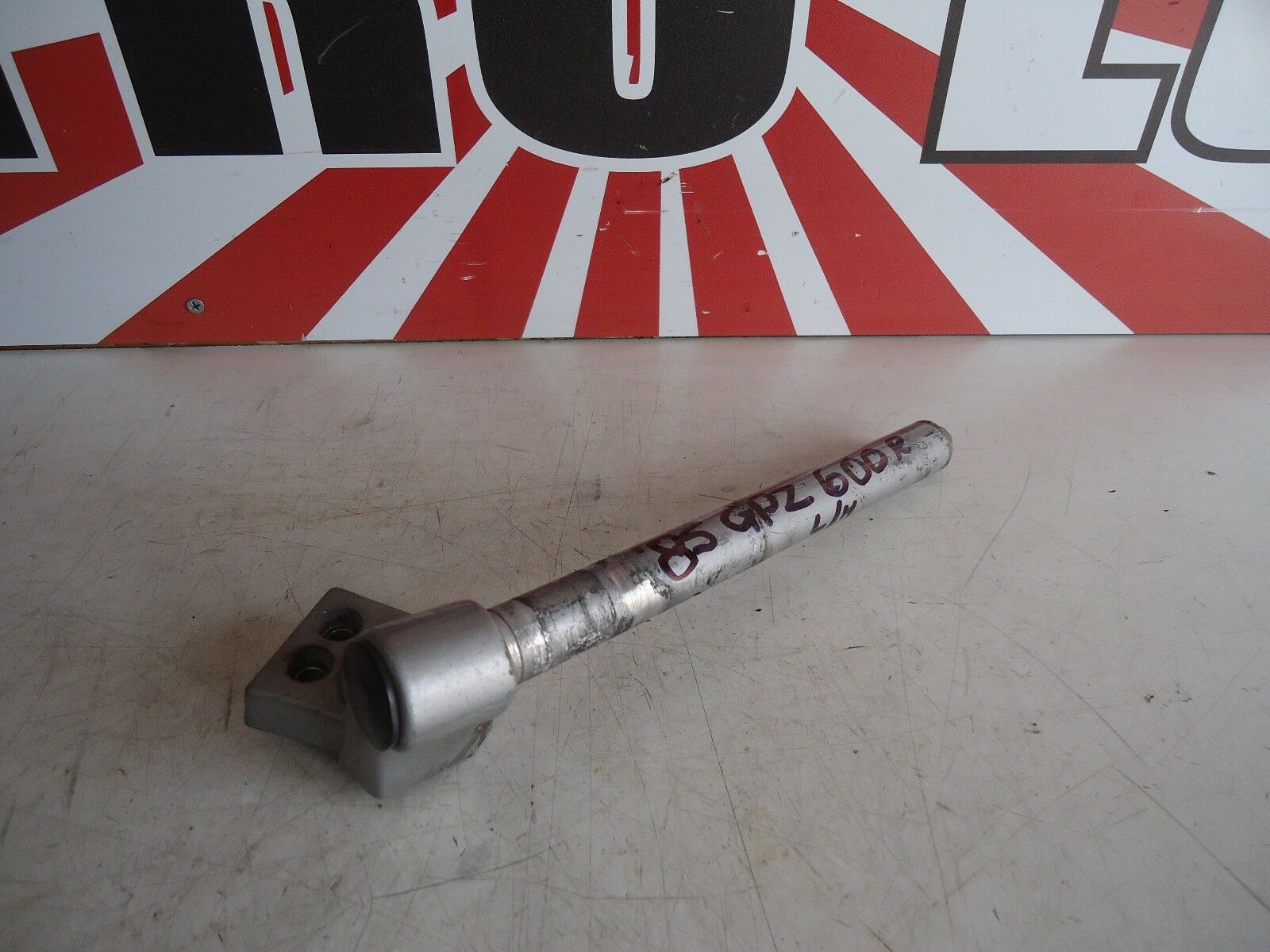 Kawasaki GPZ600R Handlebar 