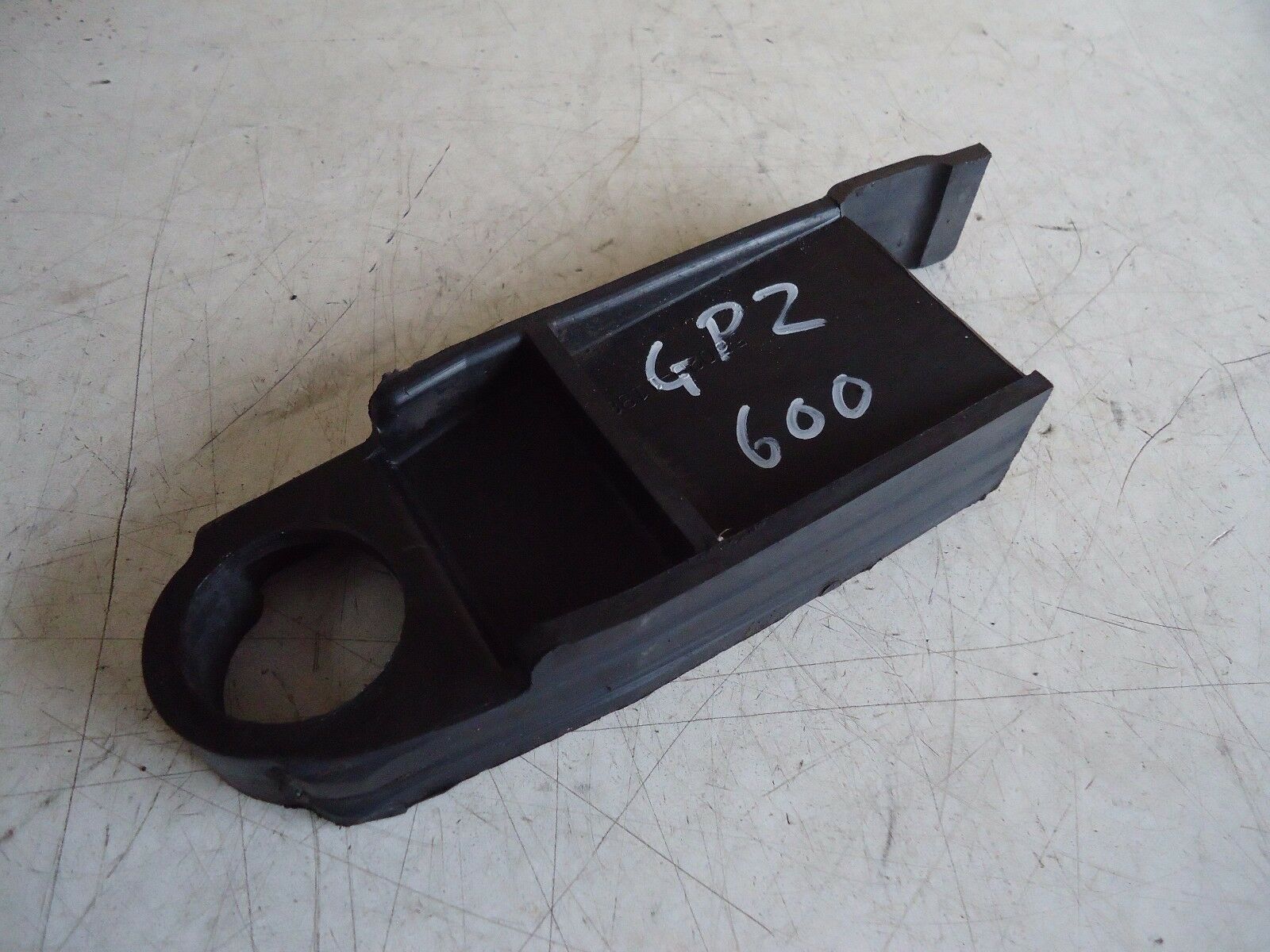 Kawasaki GPZ600R Chainguide 