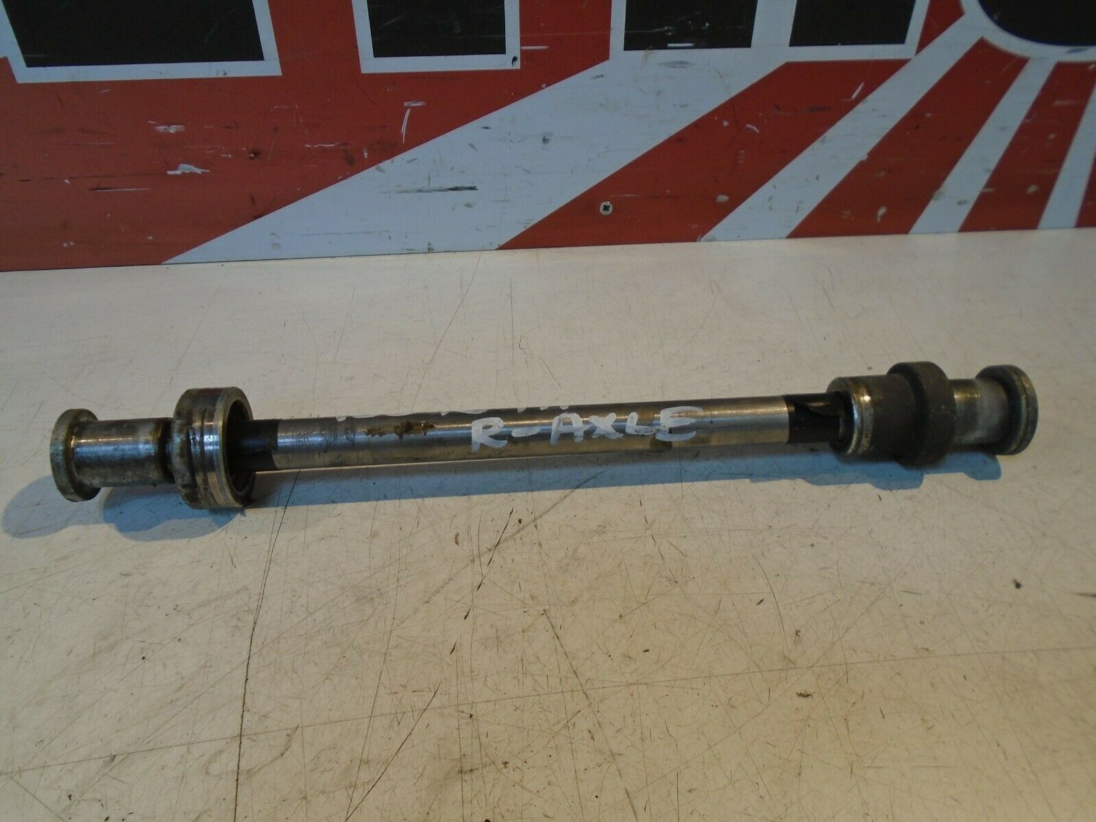 Kawasaki GPZ900R Rear Wheel Spindle GPZ900 Wheel Axle