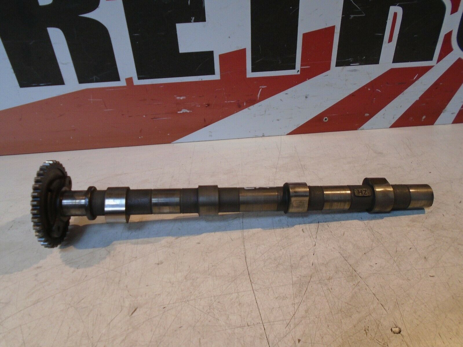 Kawasaki GPZ900R Exhaust Camshaft 