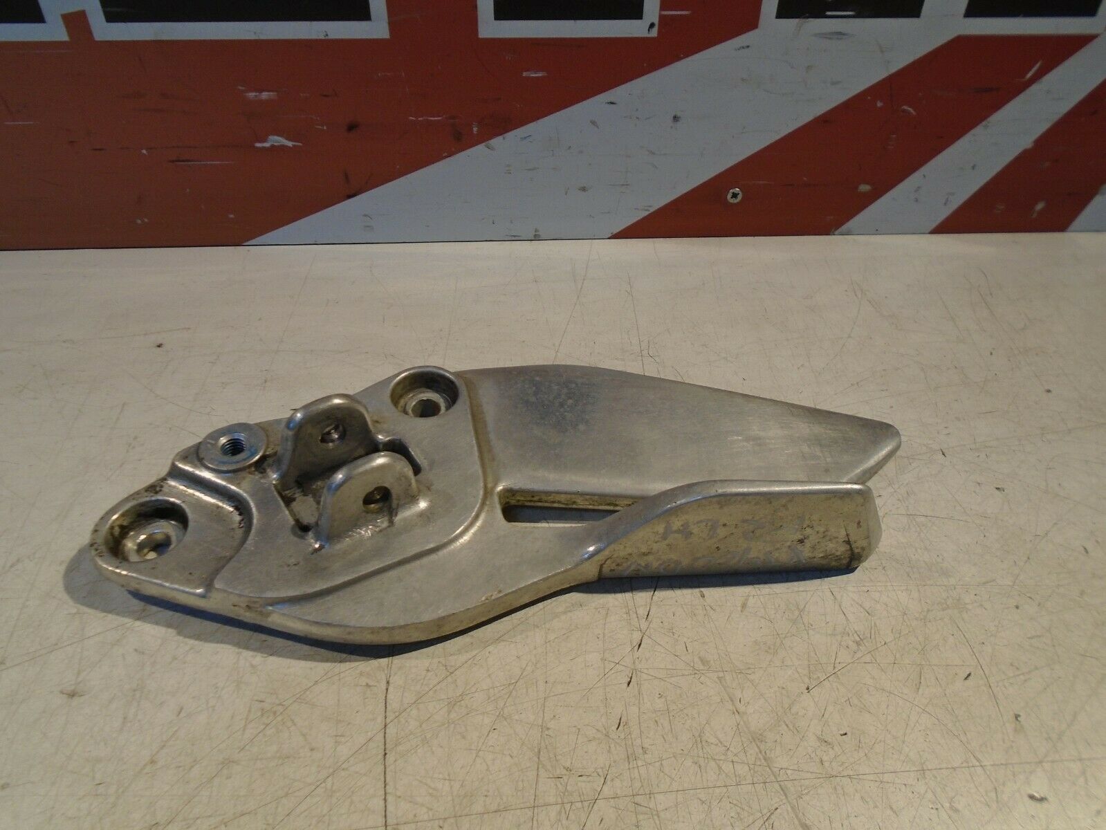 Yamaha XJ900s Diversion Front Footrest Hanger XJ900