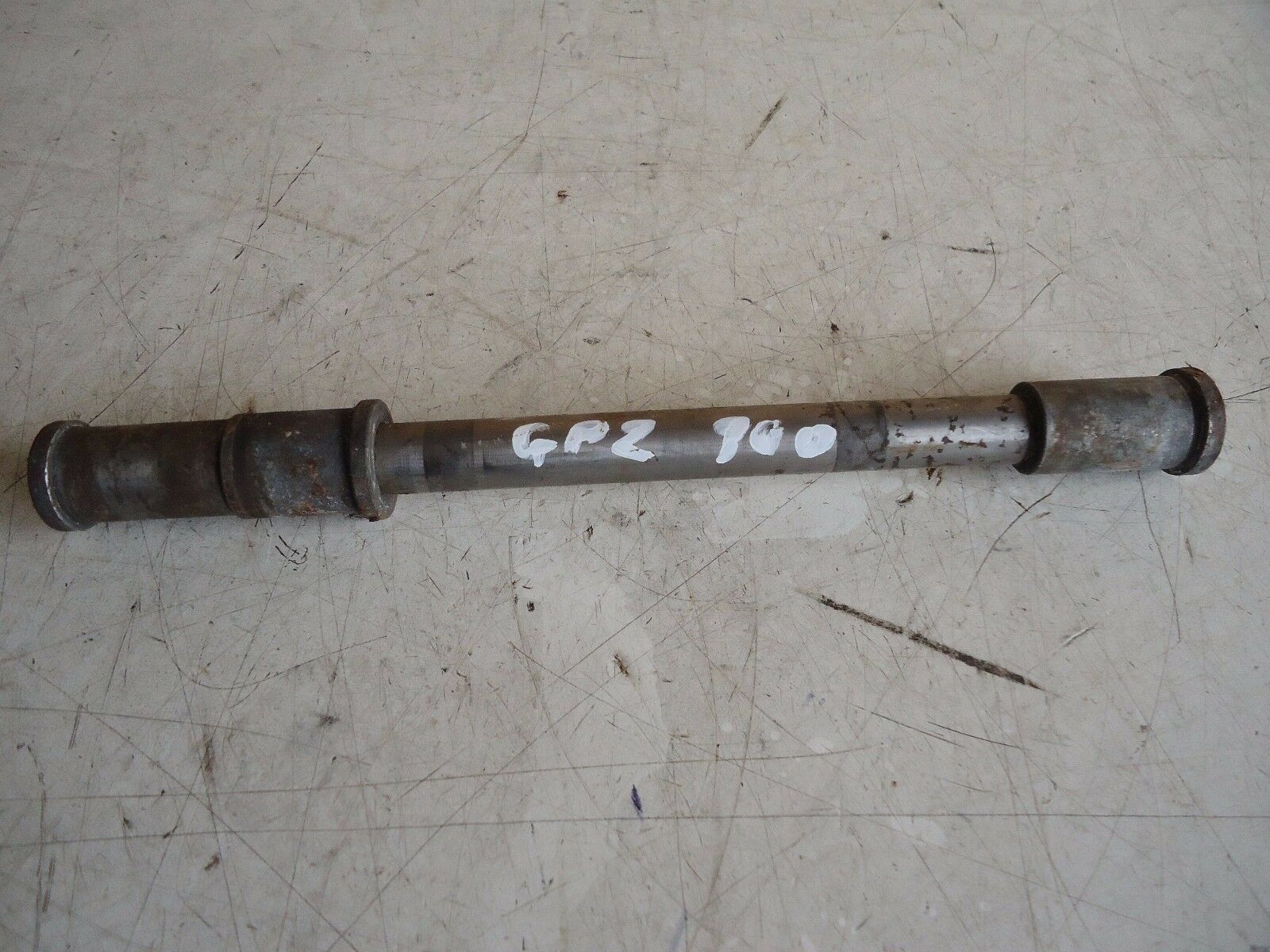 Kawasaki GPZ900R Front Wheel Spindle Axle
