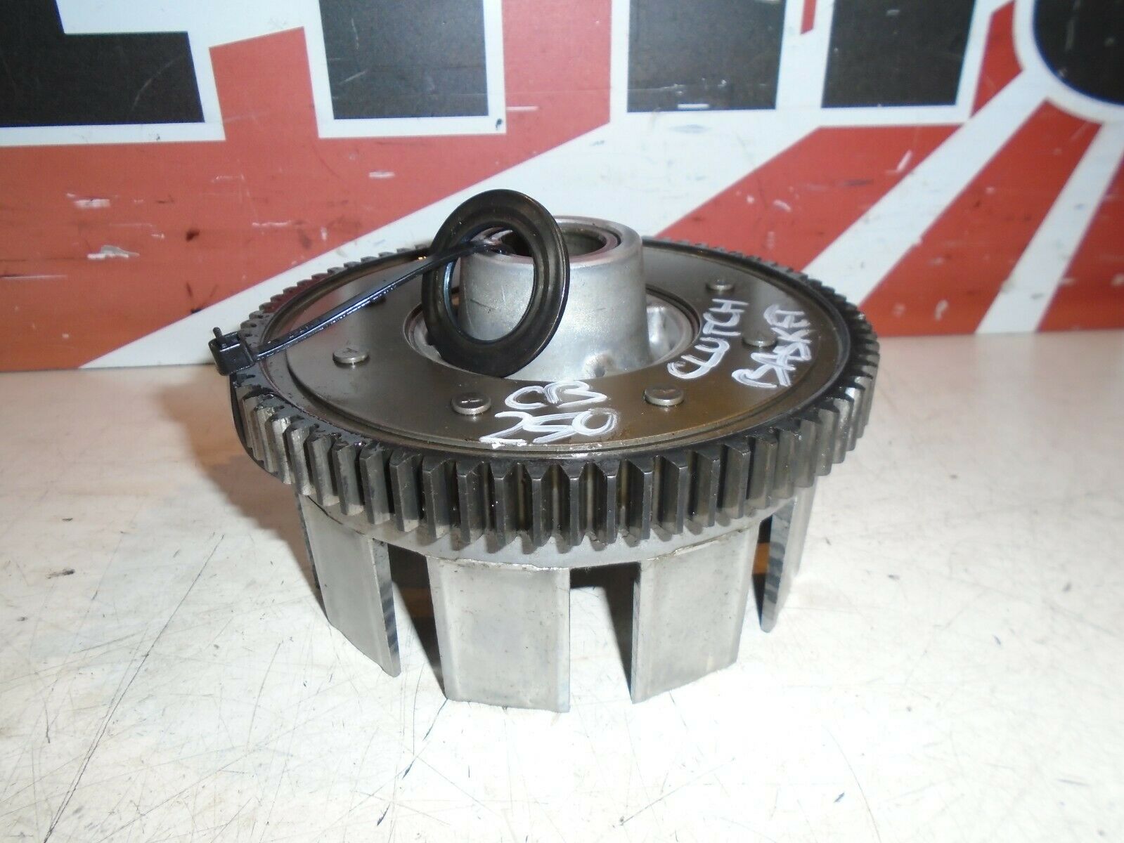 Honda CB250T Clutch Basket 