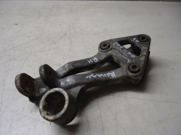 Kawasaki ZZR1100 Rear Footrest Hanger