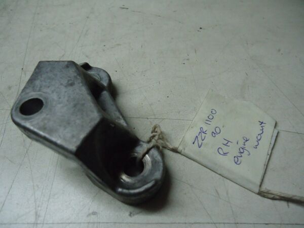 Kawasaki ZZR1100 Engine Mount Bracket