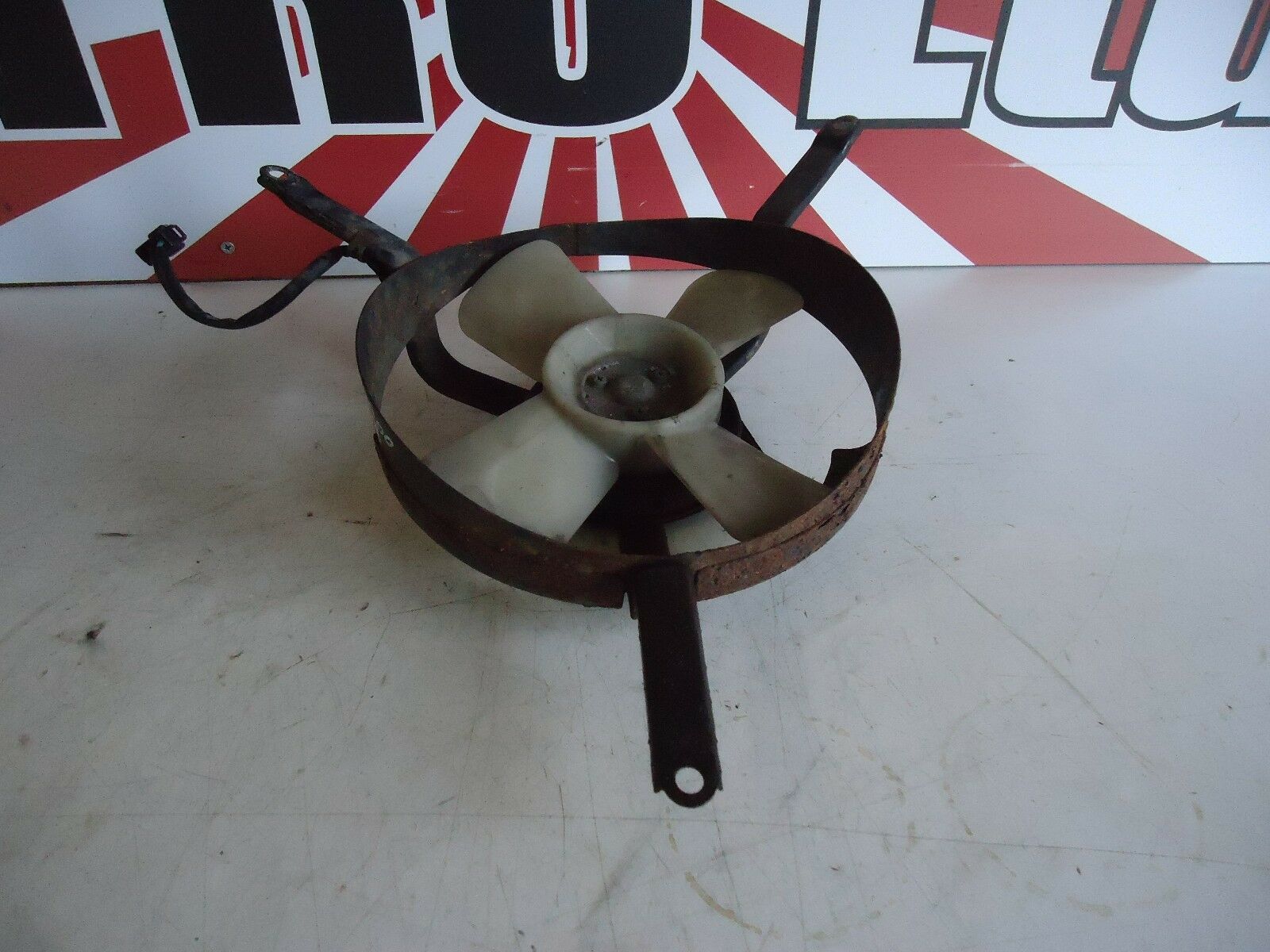 Kawasaki ZZR1100 Radiator Fan 