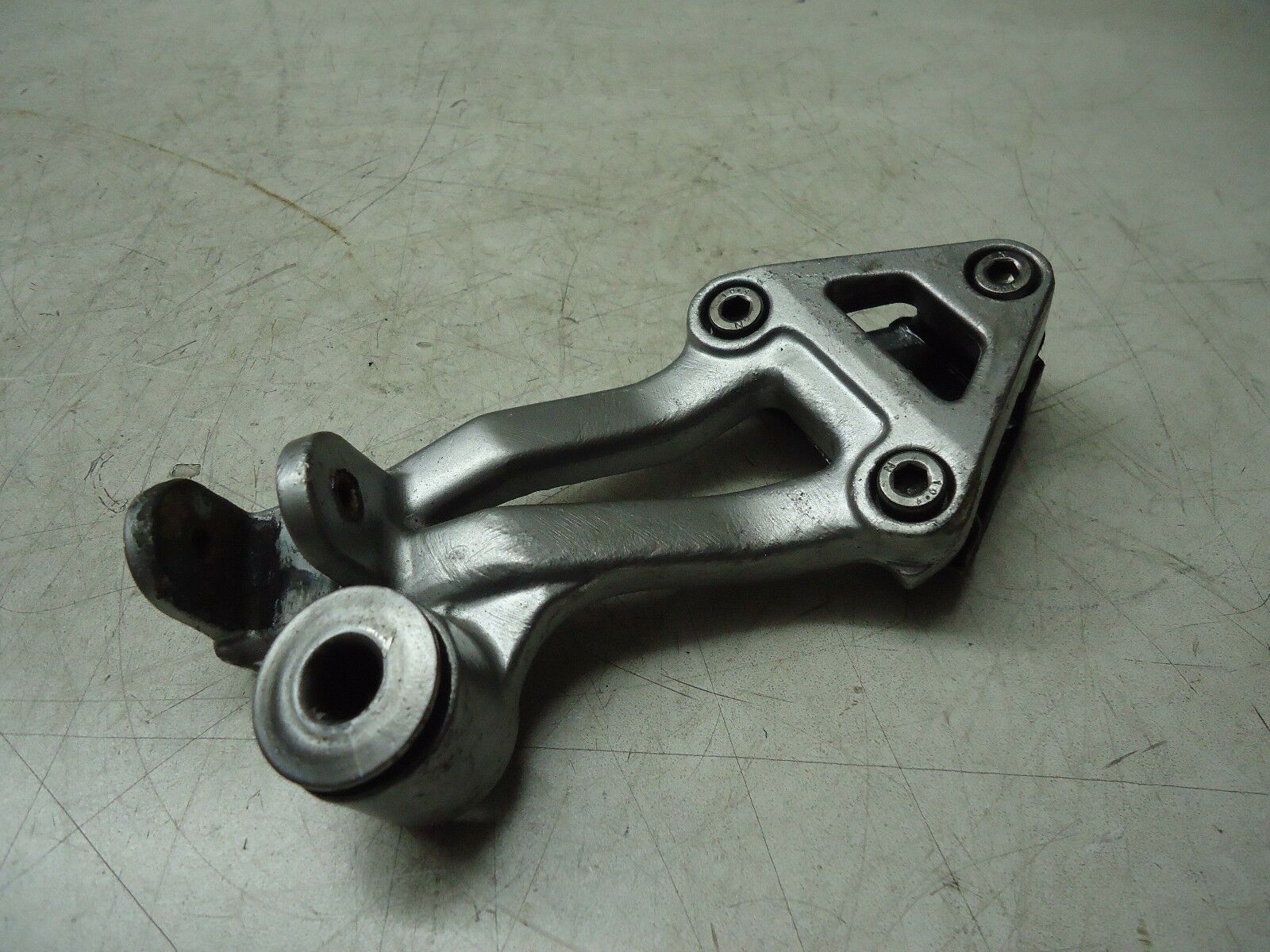 Kawasaki ZZR1100 Rear Footrest Hanger