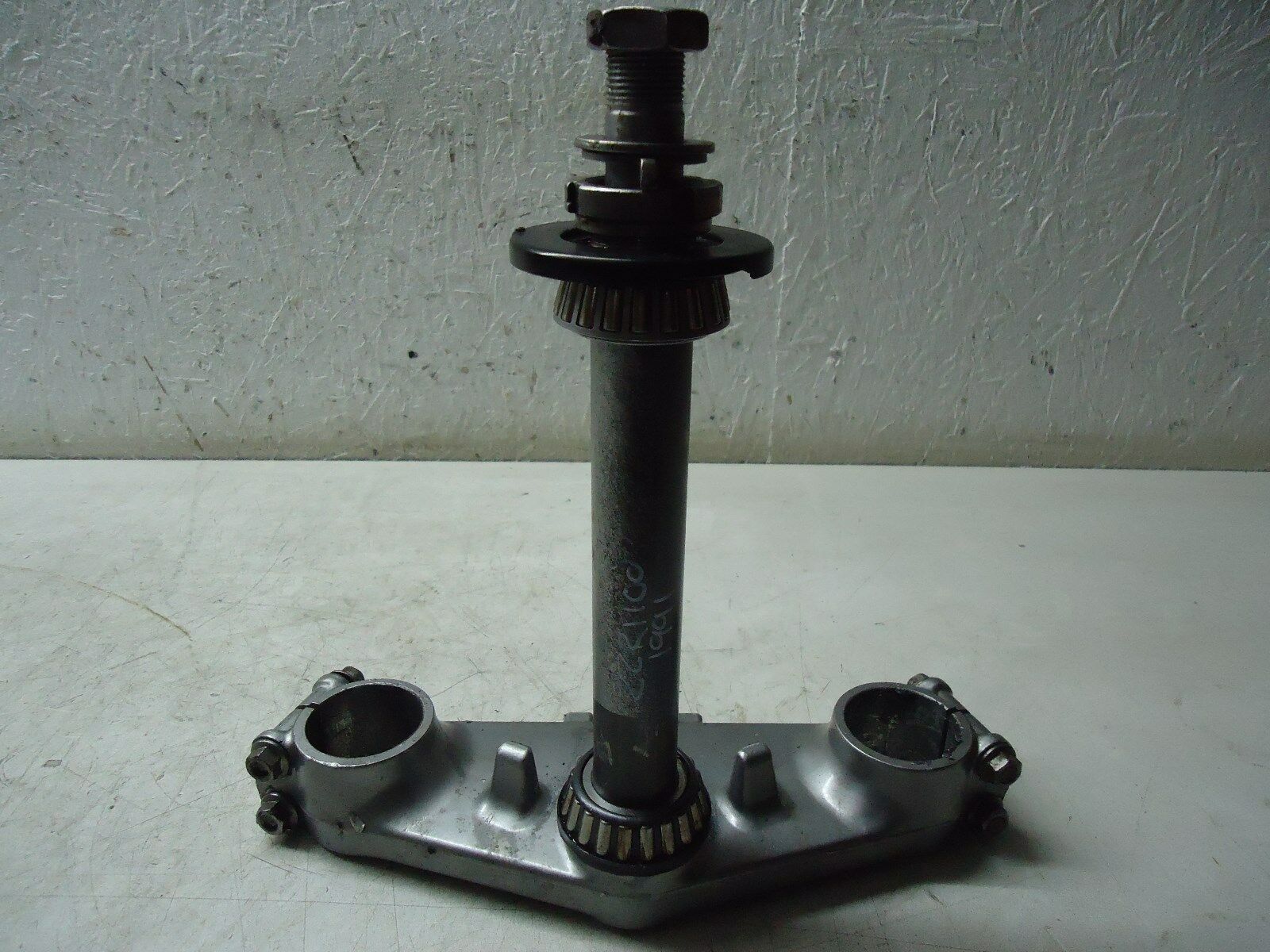 Kawasaki ZZR1100 Lower Fork Yoke