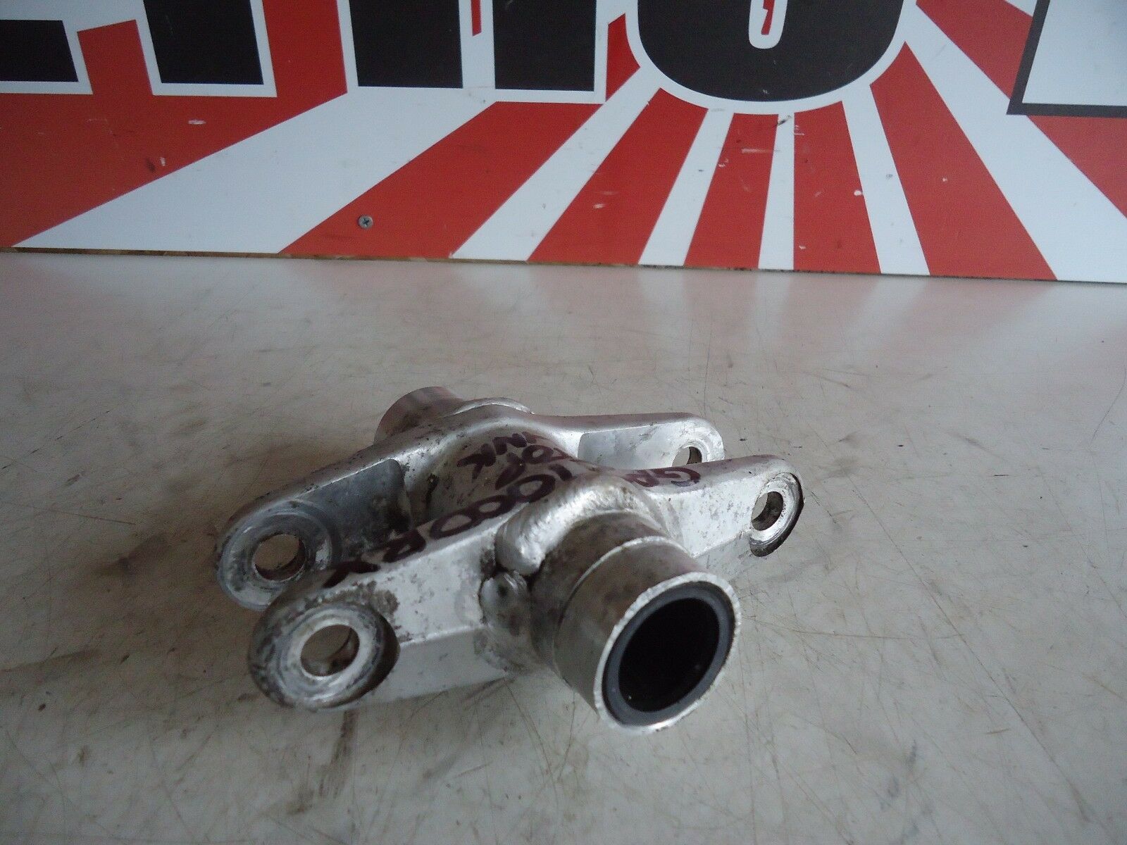 Kawasaki GPZ1000RX Top Shock Linkage