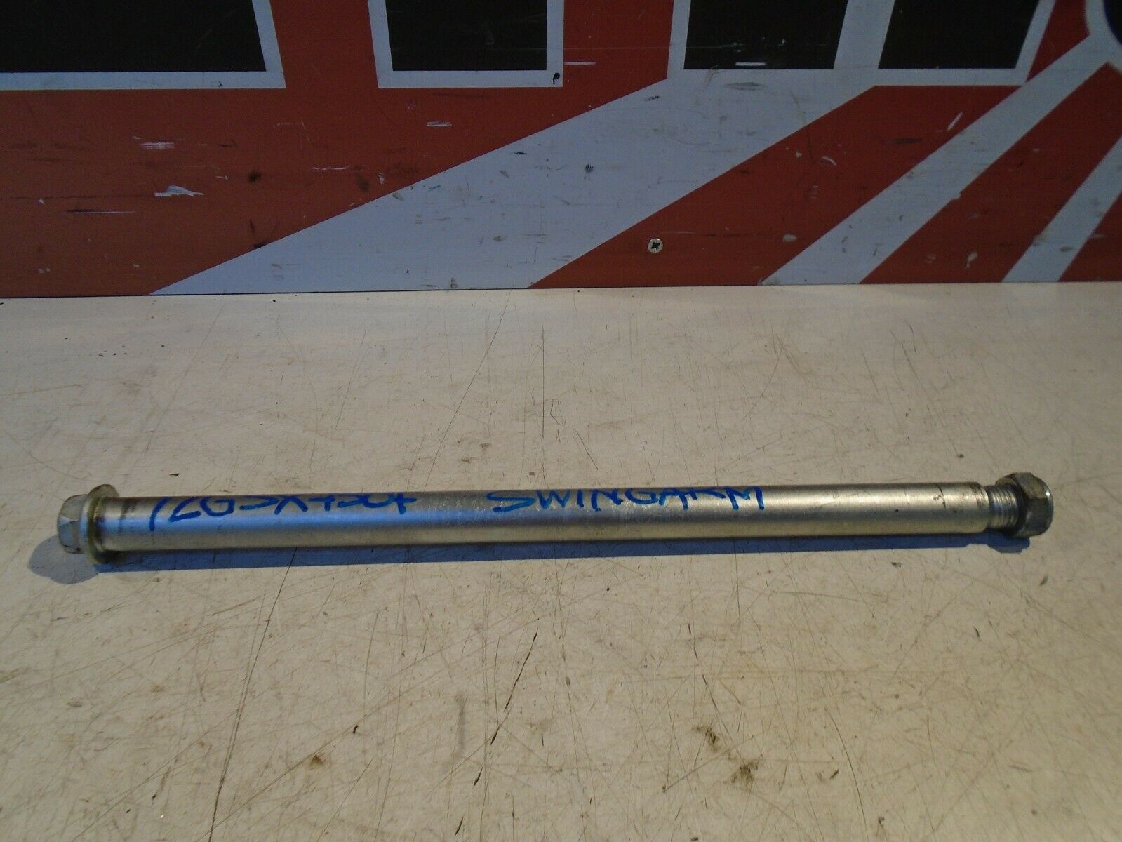 Suzuki GSX750F Swingarm Spindle Axle