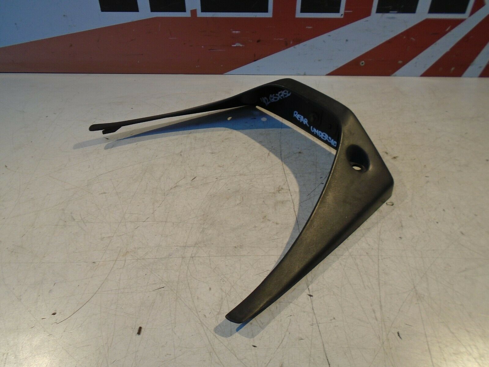 Suzuki GSX750F Rear Fairing Trim
