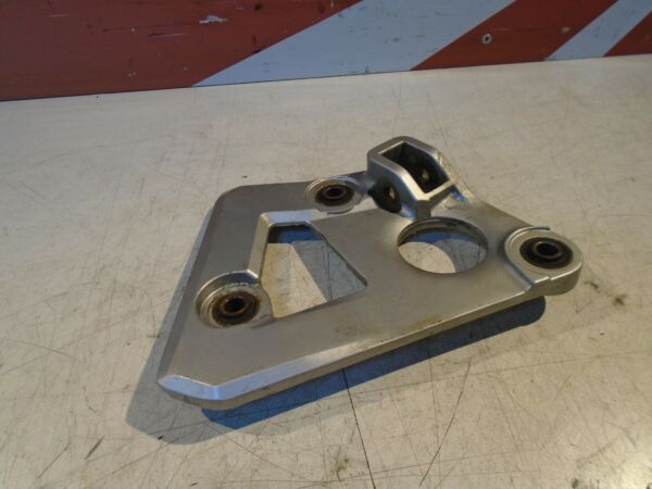 Suzuki GSX750F Front Footrest Hanger 