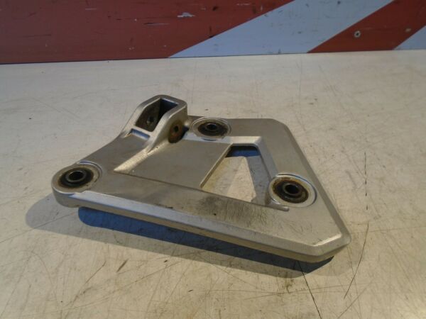 Suzuki GSX750F Front Footrest Hanger 
