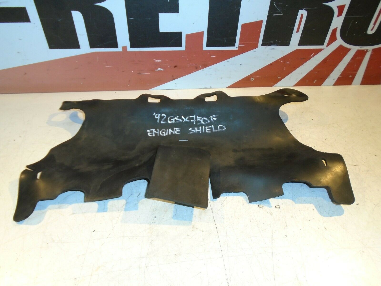 Suzuki GSX750F Engine Cover Heatshield