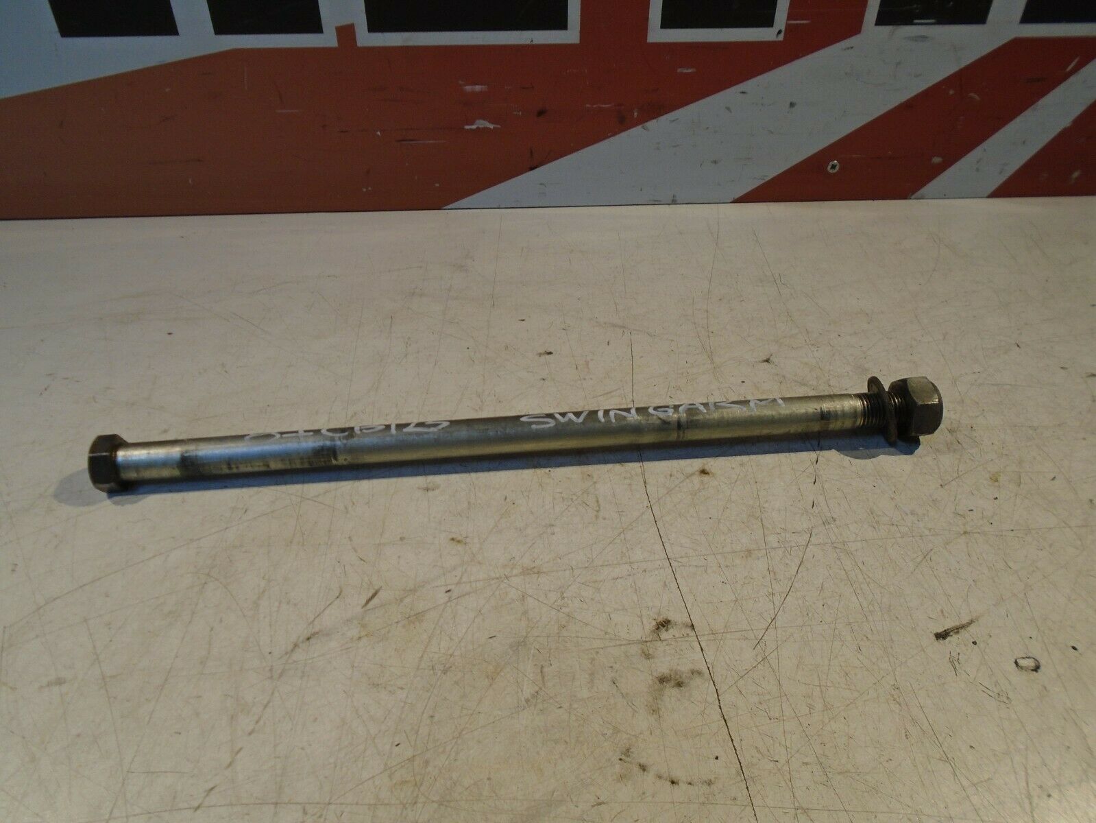 HONDA CB125 Superdream Swingarm Spindle CB Axle