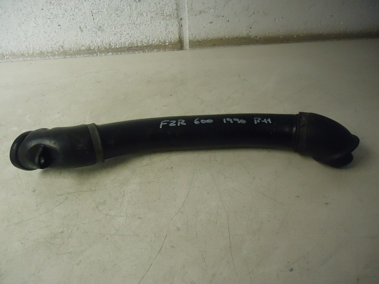 Yamaha FZR600 Fairing Air Intake Pipe