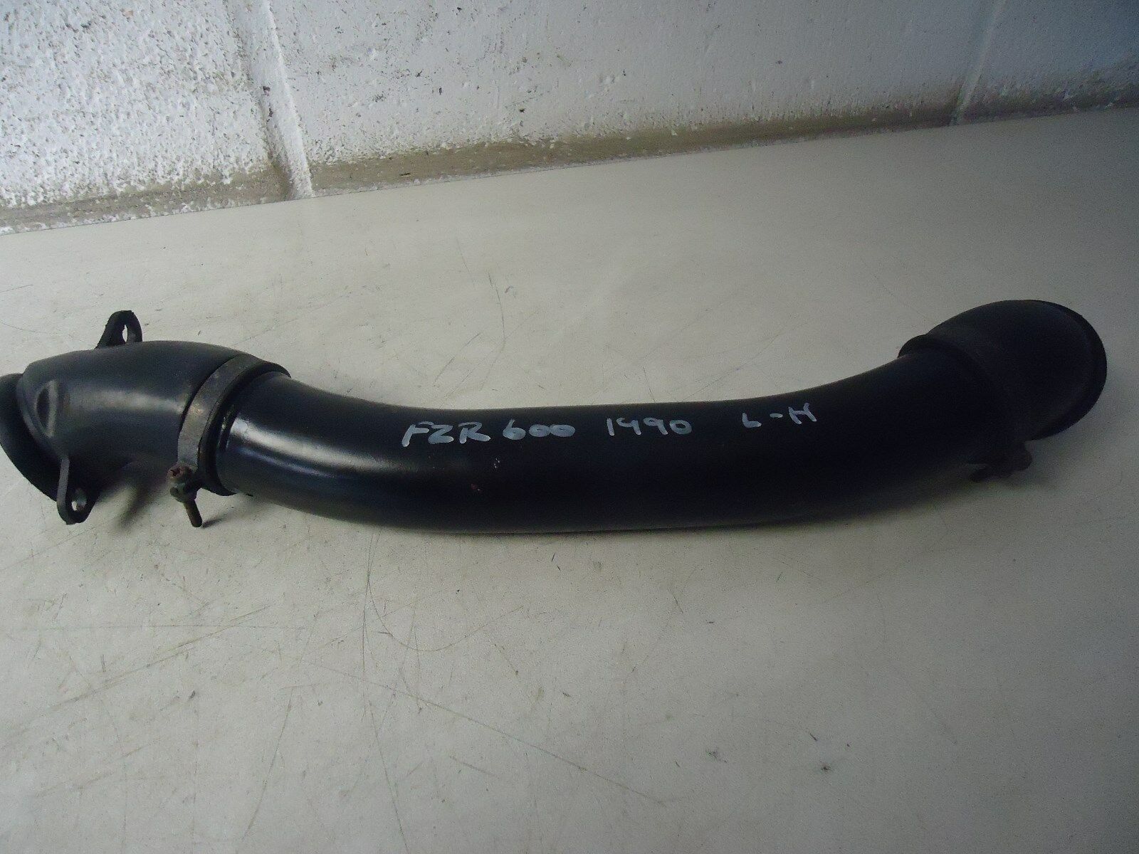 Yamaha FZR600 Fairing Air Intake Pipe