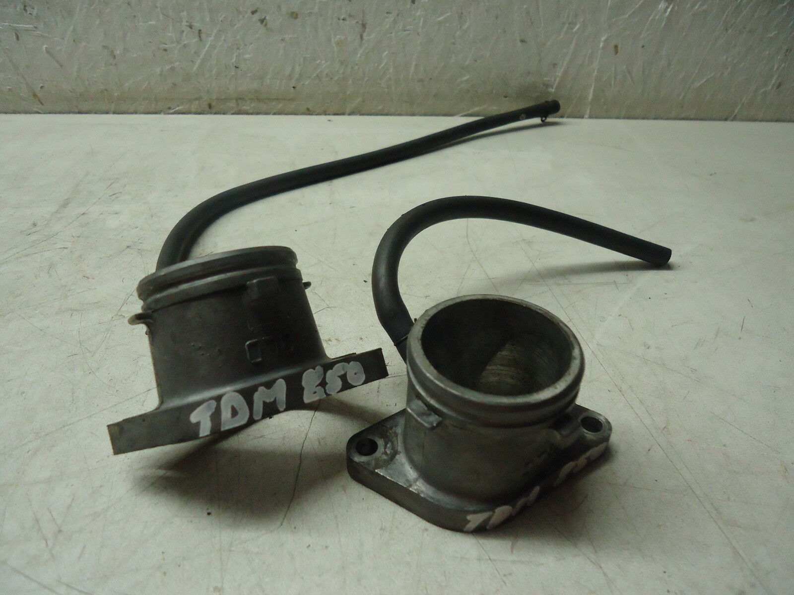 Yamaha TDM850 Carb to Engine Inlet Manifold 