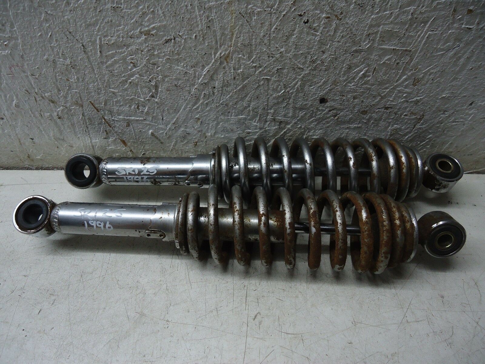 Yamaha SR125 Rear Shock Absorbers