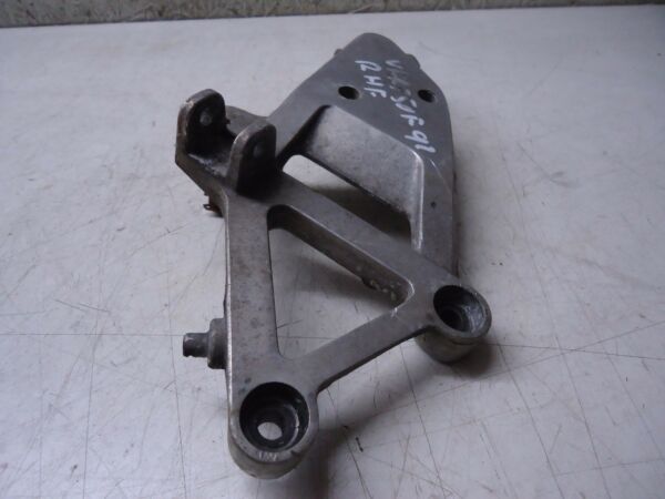 Honda VFR750F RH Front Footrest Hanger VFR750 Riders Footrest Hanger